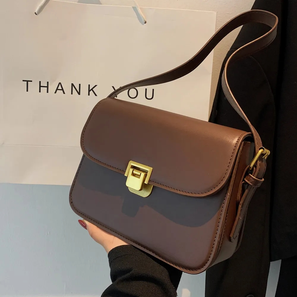 Interior Design News - Sac à bandoulière de luxe en