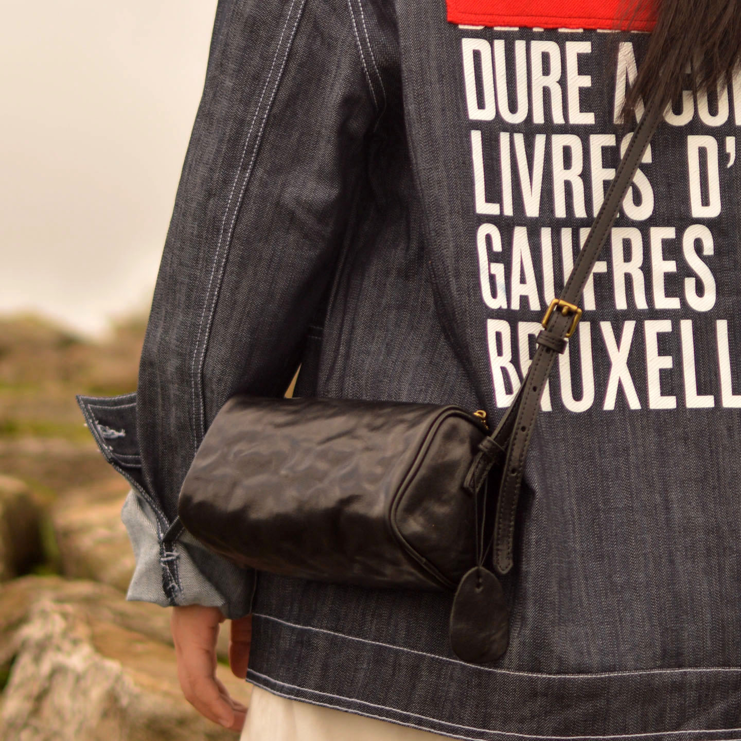 Sac bandoulière en cuir de vac - Interior Design News avis et prix
