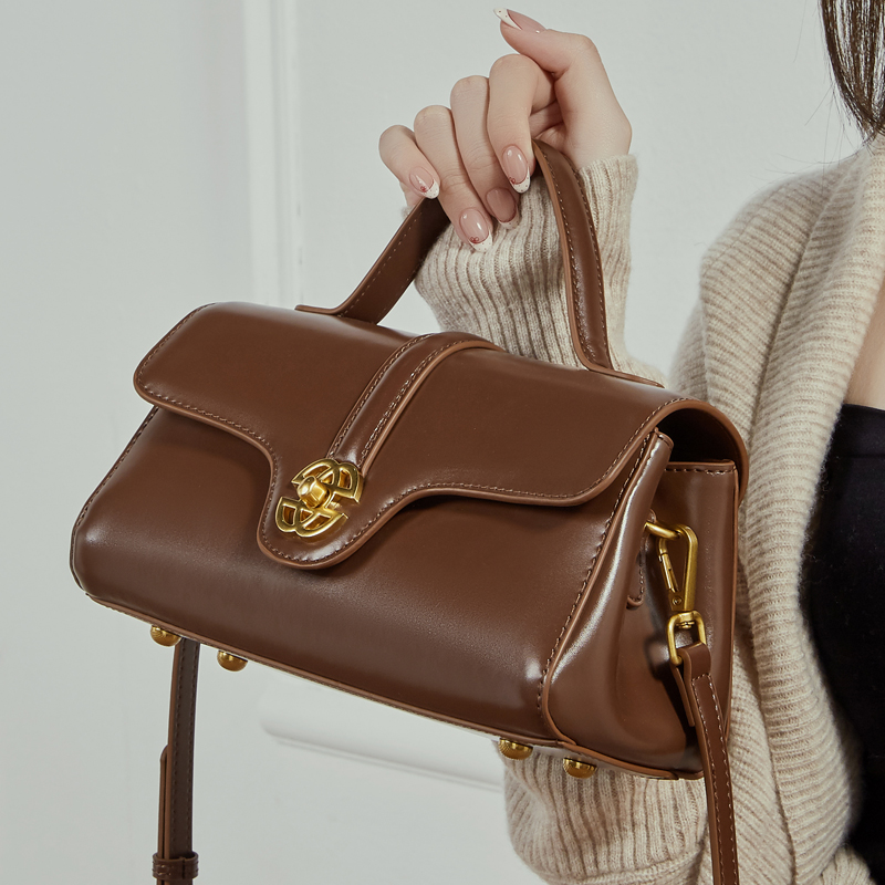 Sac à main de luxe en cuir de  - Interior Design News avis et prix
