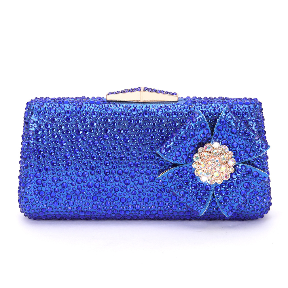 Sac de dîner en strass au Desi - Interior Design Ai Free avis et prix