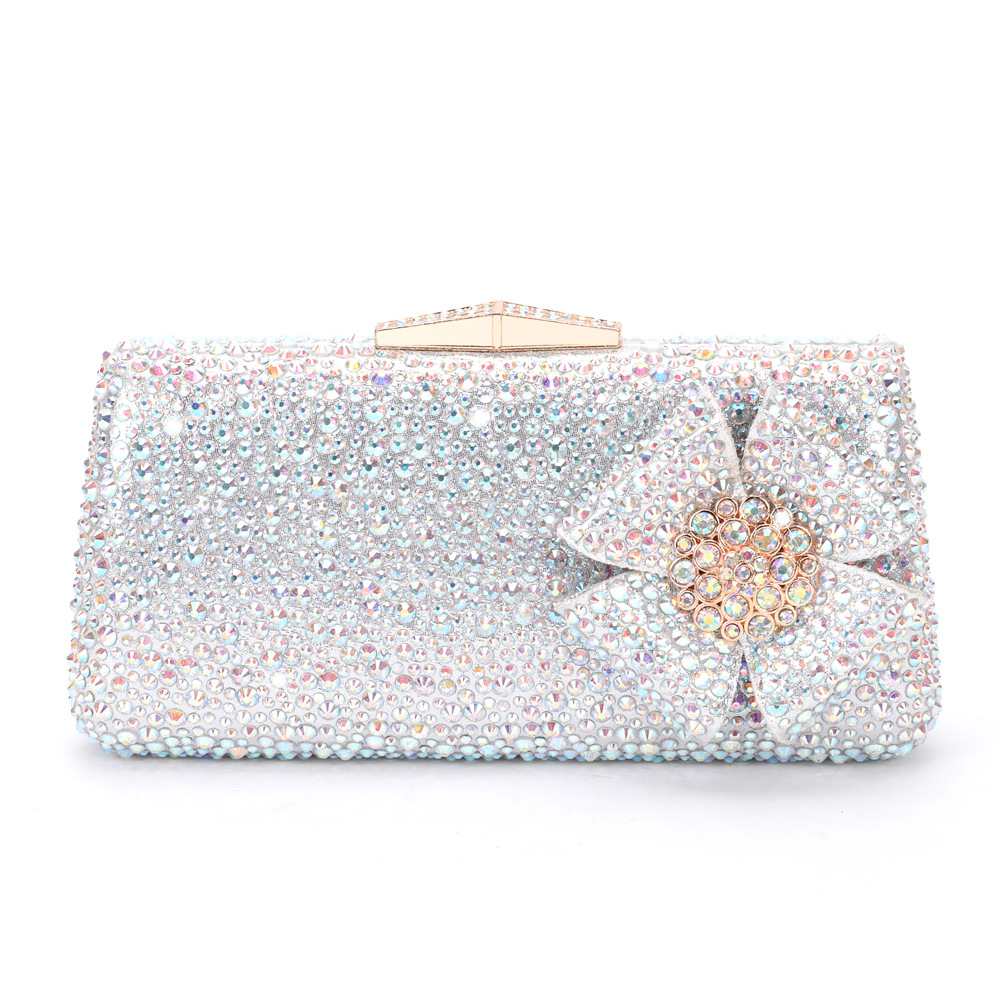Sac de dîner en strass au Desi - Interior Design Ai Free avis et prix